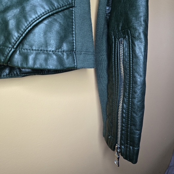 Guess Green Bomber Biker Vegan Leather Jacket, M (PTP=18") - Picture 10 of 15